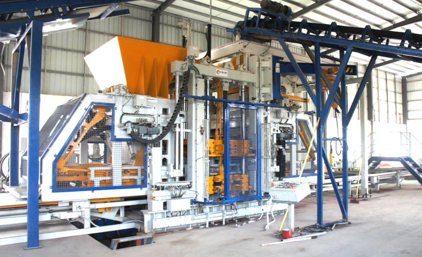 As máquinas de tijolos Quangong deixam sua marca no sul da China - tijolos de pavimentação e tijolos em formato de diamante manuseados por uma única máquina